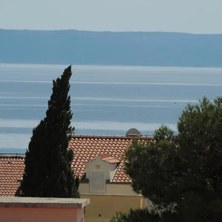 בית הארחה Sutic פרומאינה