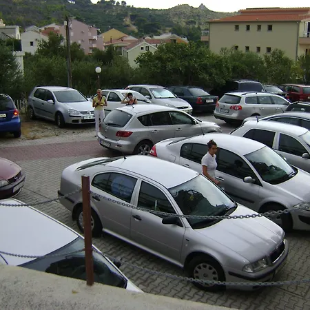 בית הארחה Sutic פרומאינה