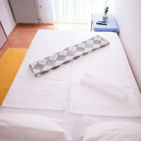 Guest house Sutic 3*